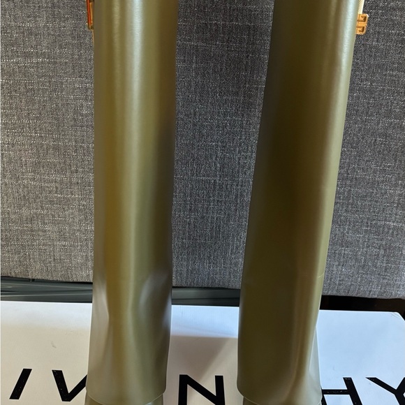 Givenchy Women's Shark Lock Boots Khaki - Picture 5 of 5